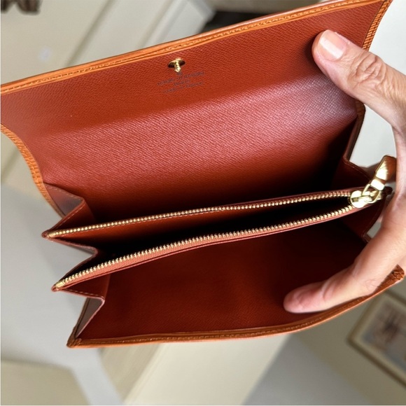 Louis Vuitton Cognac Epi Wallet Pristine - Picture 8 of 16
